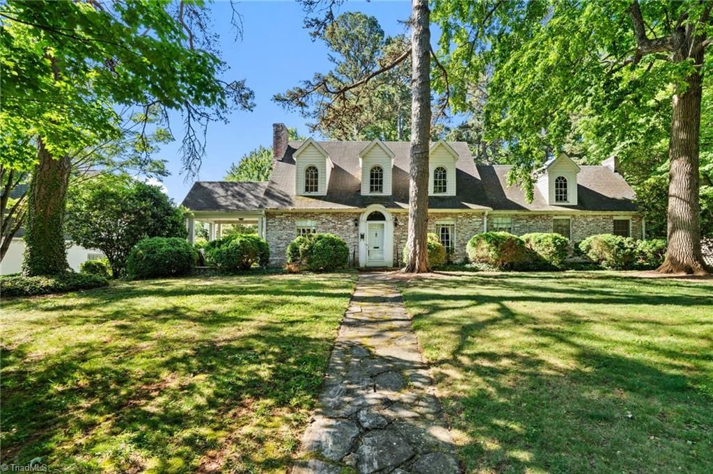 Photo of 2928 Windsor Road, Winston-Salem, NC 27104 (MLS # 1218612)