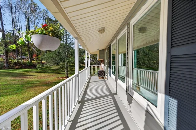 109 Seivers Lane, photo 4 of 49