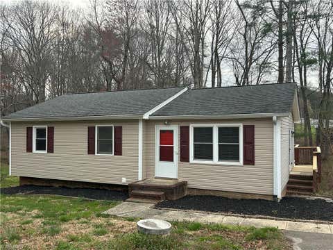 Homes For Sale - 315 Herring Street<br/> Mount Airy, NC 27030