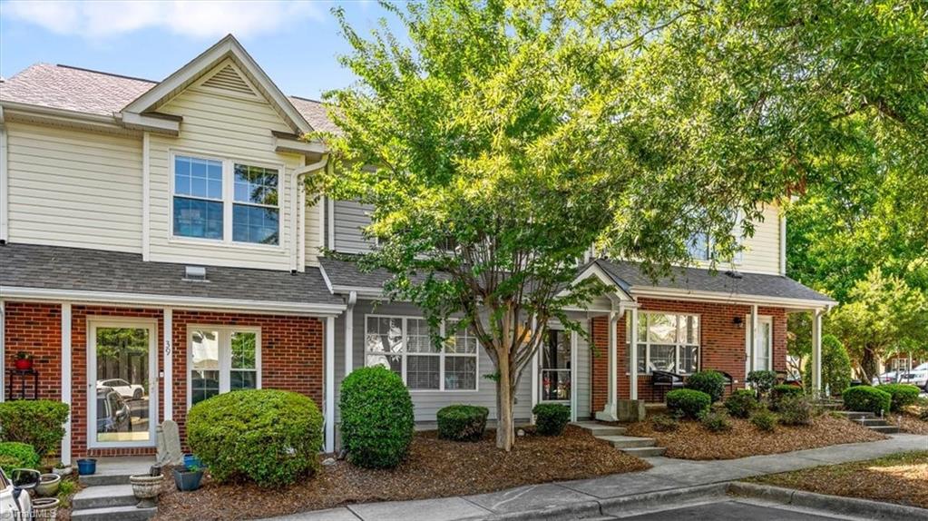 41 Tannenbaum Circle