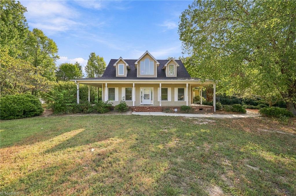 Photo of 8402 Deer Path Court, Stokesdale, NC 27357 (MLS # 1236155)
