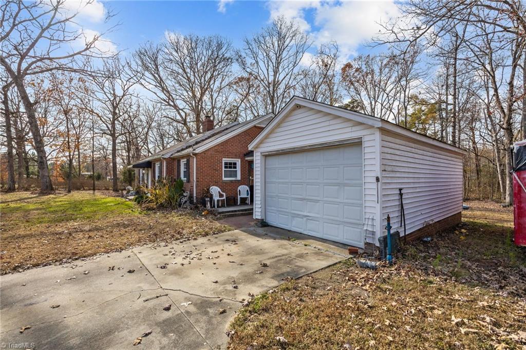 1646 Sandy Cross Road