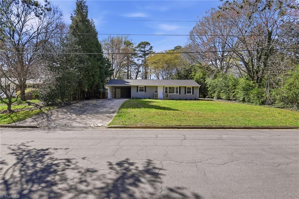 Photo of 318 Anita Drive, Winston-Salem, NC 27104 (MLS # 1212815)