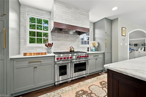 708 FLORHAM DR, HIGH POINT, NC 27262 - Image d6fcdc3cc354abe82a0bffb3ecb2a950/2427009934