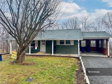 Homes For Sale - 105 Pine Street<br/> Jonesville, NC 28642