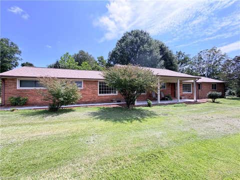 Homes For Sale - 226 White Plains Road<br/> Roaring River, NC 28669