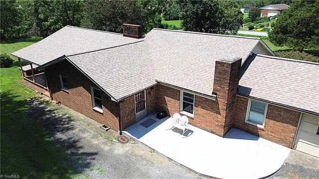 226 White Plains Road, photo 2 of 36