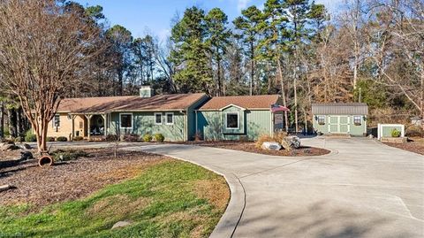 4505 Indian Wells Drive Greensboro NC 27406