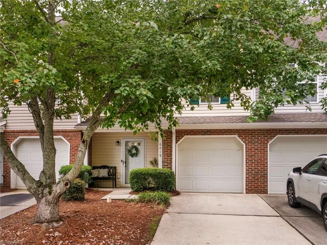 6419 Bellcross Trail, photo 2 of 39