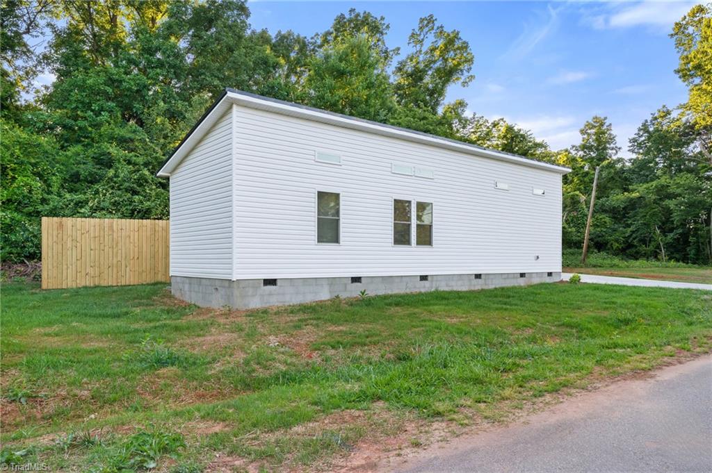 108 Sunflower Road, Reidsville, North Carolina image 27
