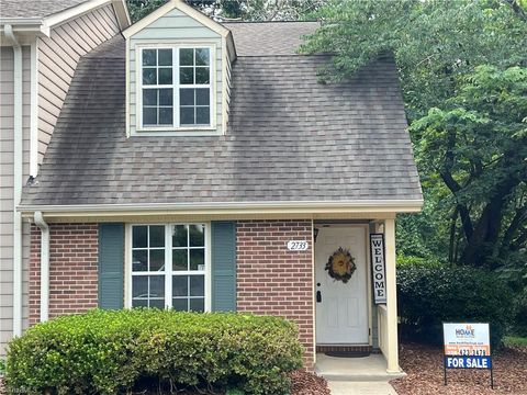 Townhouse For Sale - 2733 Cottage Place<br/> Greensboro, NC 27455