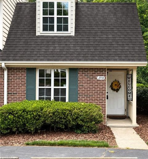 Townhouse For Sale - 2733 Cottage Place<br/> Greensboro, NC 27455