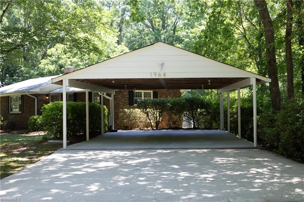1964 Wellington Road