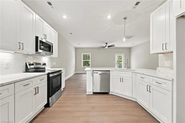 5932 N Church Street, photo 5 of 49