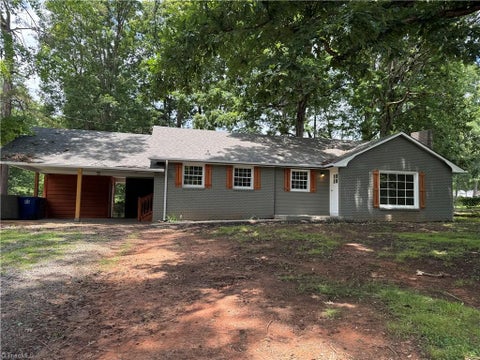 Homes For Sale - 4441 White Rock Road<br/> Winston-Salem, NC 27105