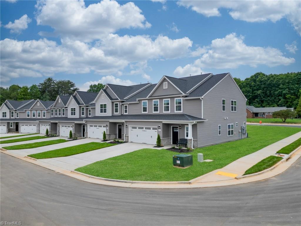 4722 Winding Trail