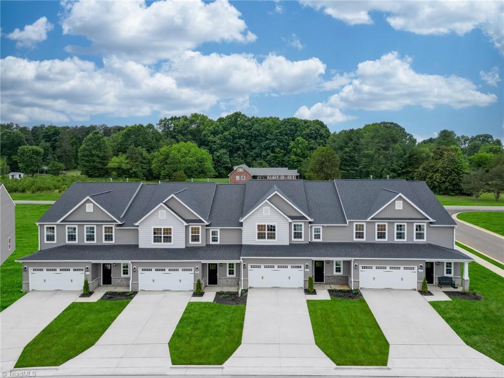4722 Winding Trail