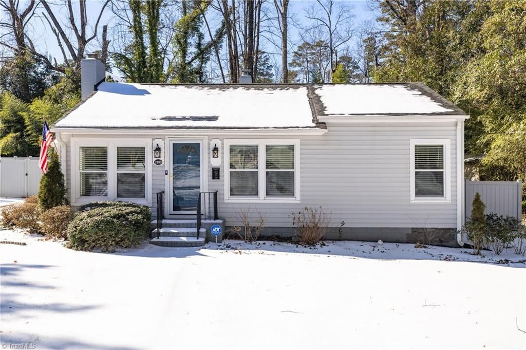 Photo of 2109 Cleburne Street, Greensboro, NC 27408 (MLS # 1206740)