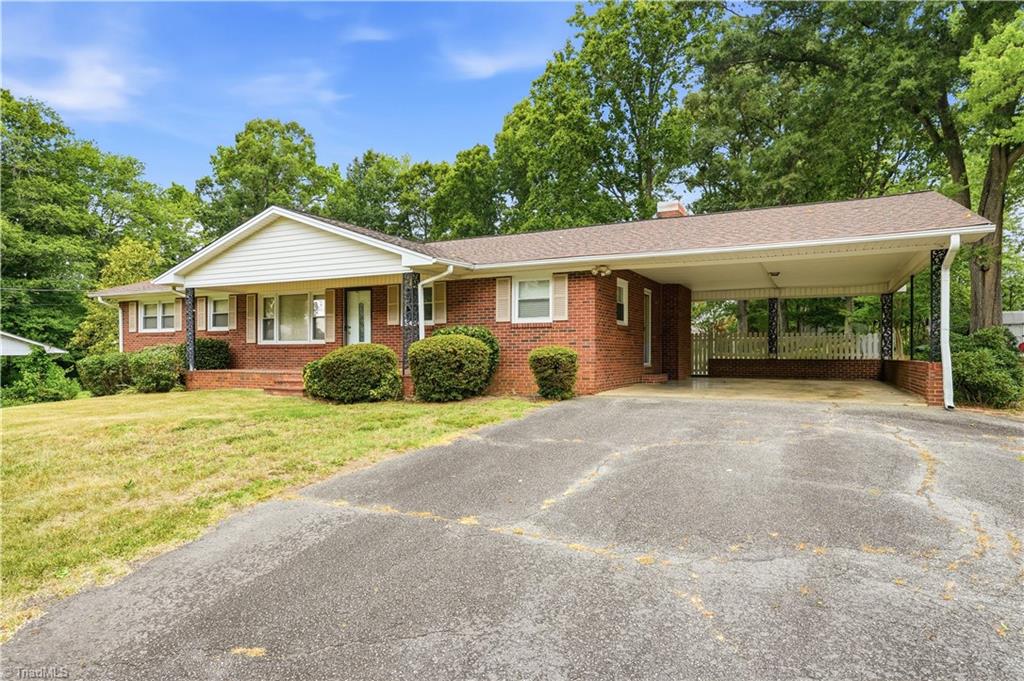 Photo of 717 Corjon Street, Kernersville, NC 27284 (MLS # 1225086)