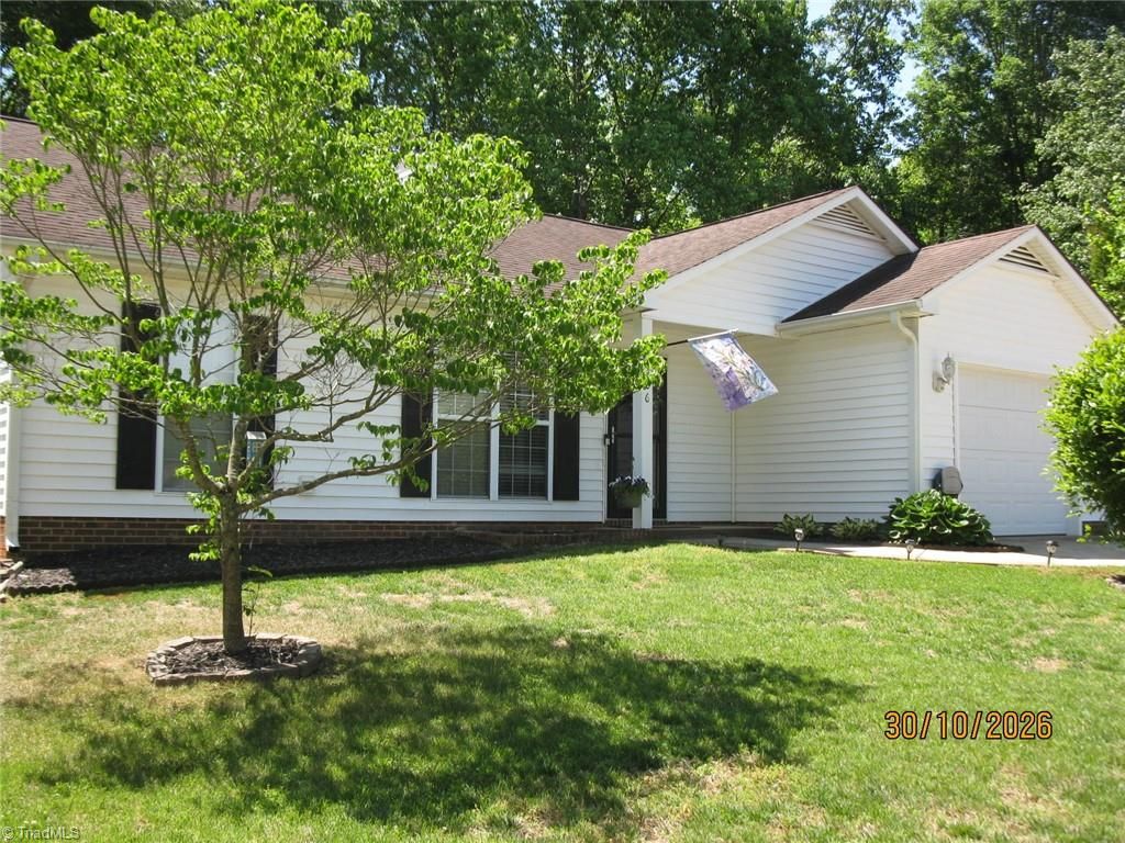 Photo of 1716 Crinan Court, High Point, NC 27265 (MLS # 1218591)