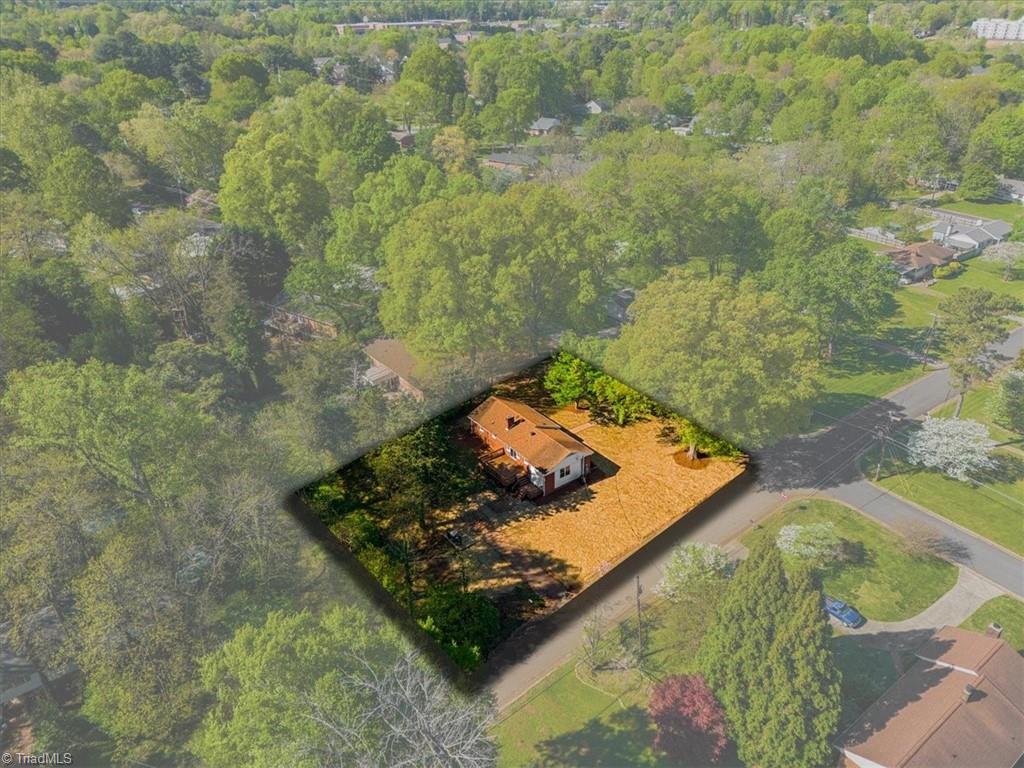 816 Elizabethan Drive, Greensboro, North Carolina image 5