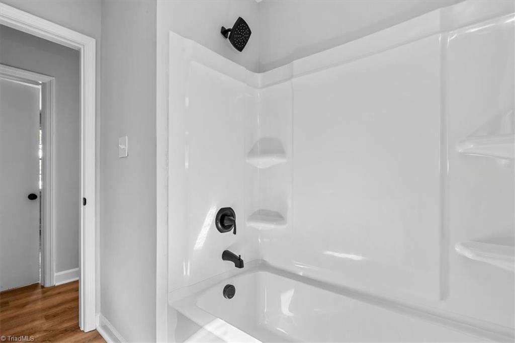 816 Elizabethan Drive, Greensboro, North Carolina image 24