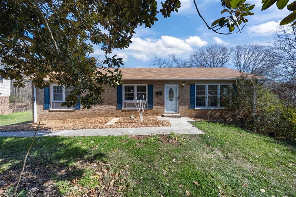 Photo of 304 Eastway Lane, Graham, NC 27253 (MLS # 1211937)