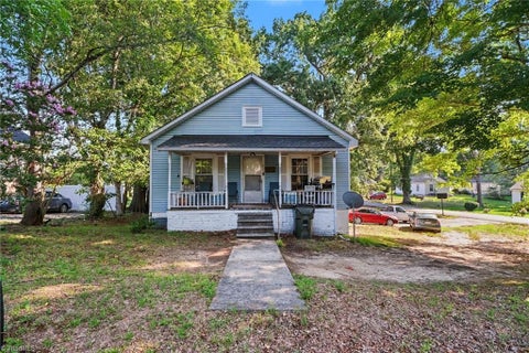 Homes For Sale - 1005 Ava Street<br/> Burlington, NC 27215