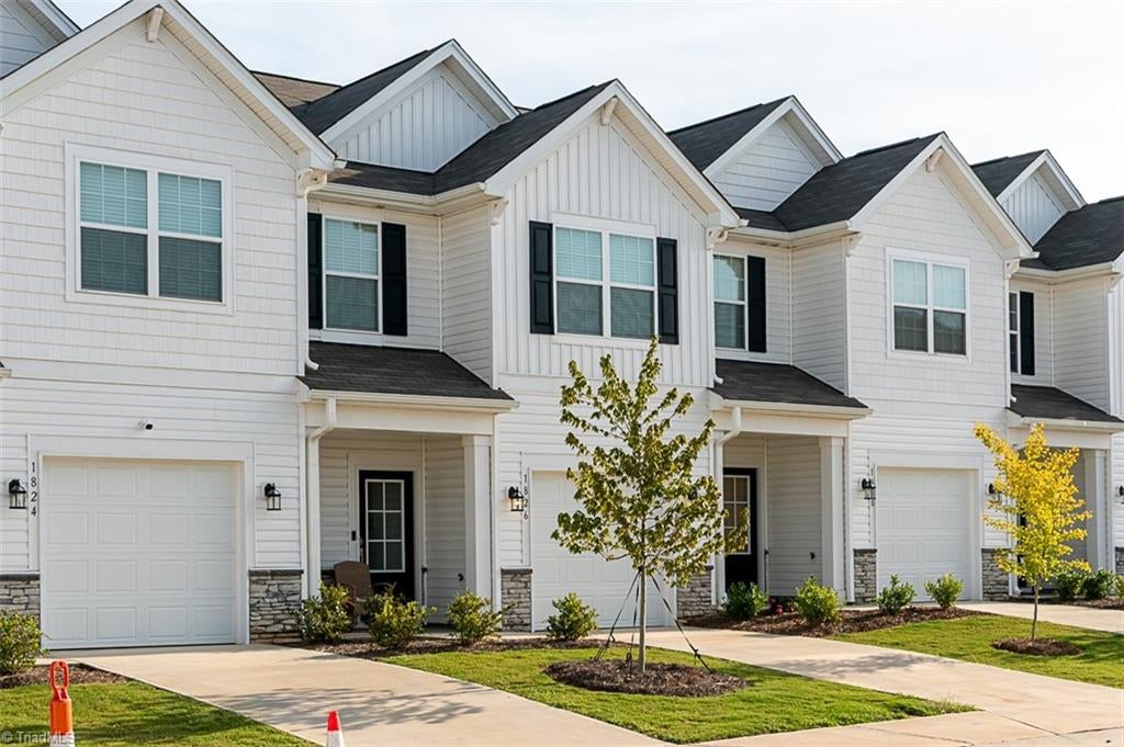 Photo of 1826 Pheasant Trace Circle, Kernersville, NC 27284 (MLS # 1236300)