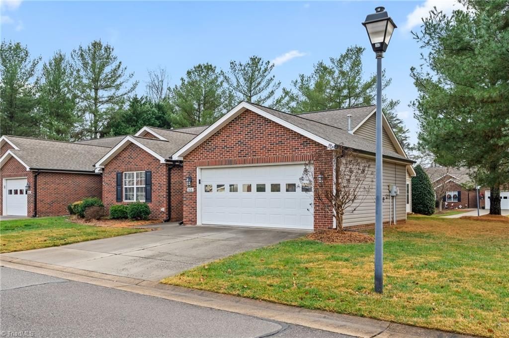 Photo of 166 Wyndham Court, High Point, NC 27265 (MLS # 1203642)