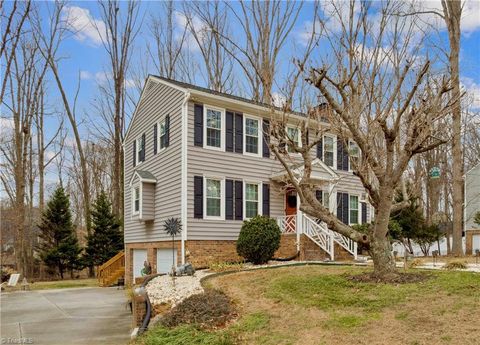 Apartment For Sale - 5220 Bridge Pointe Drive<br/> Clemmons, NC 27012