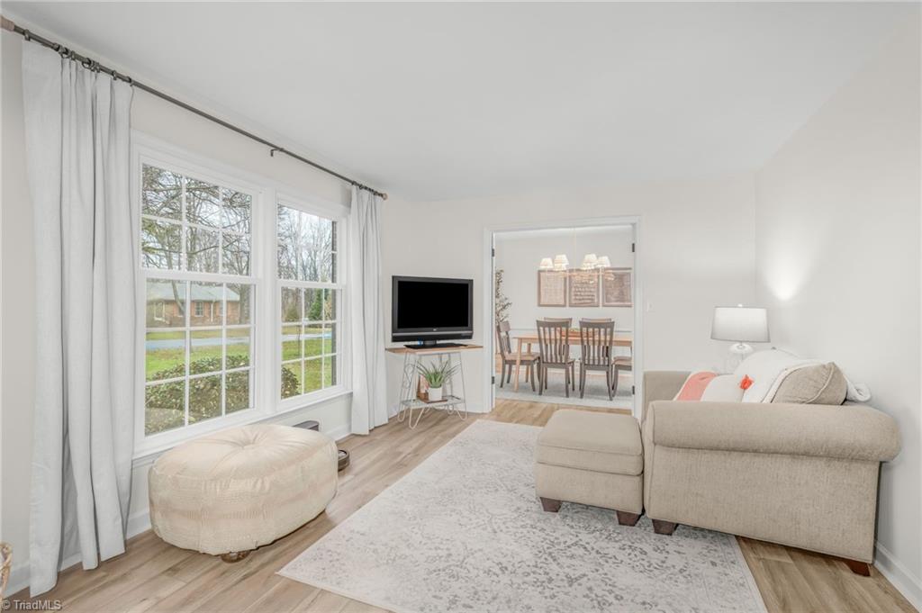 6736 Forest Oak Drive