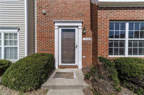 A home in Archdale