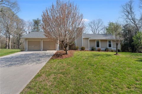 Homes For Sale - 778 Beaumont Elm Street<br/> North Wilkesboro, NC 28659