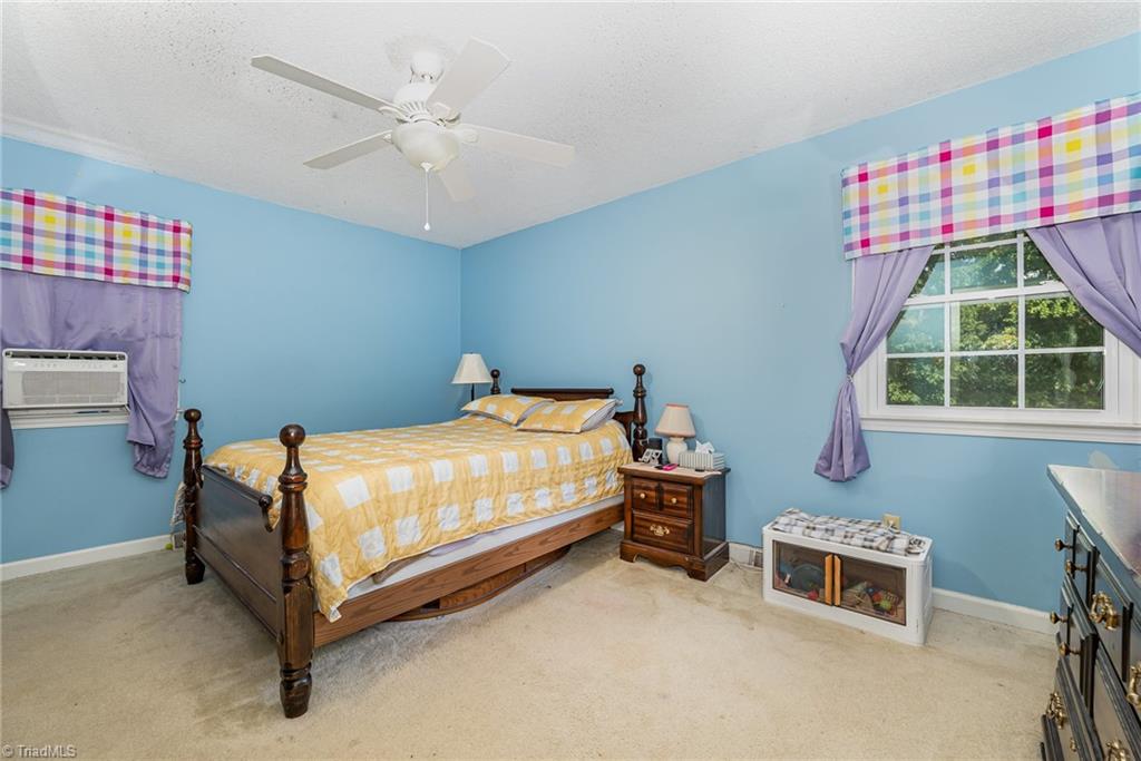 6215 Russwood Drive, Pleasant Garden, North Carolina image 15