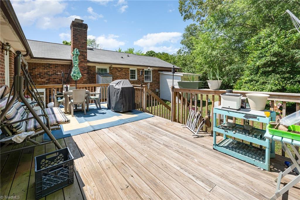 6215 Russwood Drive, Pleasant Garden, North Carolina image 24