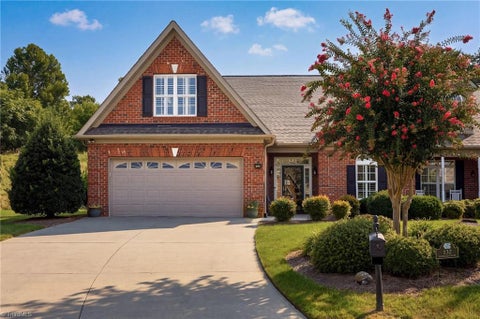 Townhouse For Sale - 132 Turnbuckle Court<br/> Davidson County, Clemmons, NC 27012