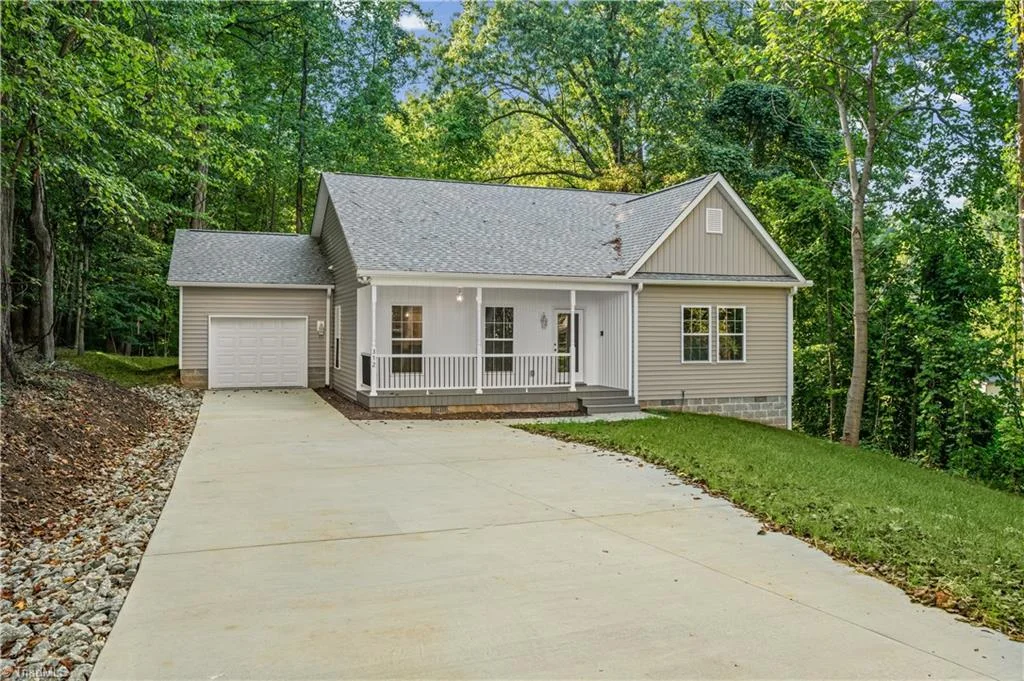 312 Della Drive, Winston-salem, NC, 27105