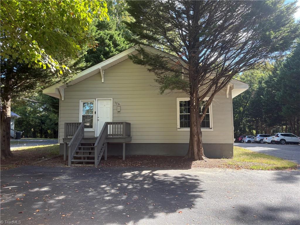 830 Sunset Avenue