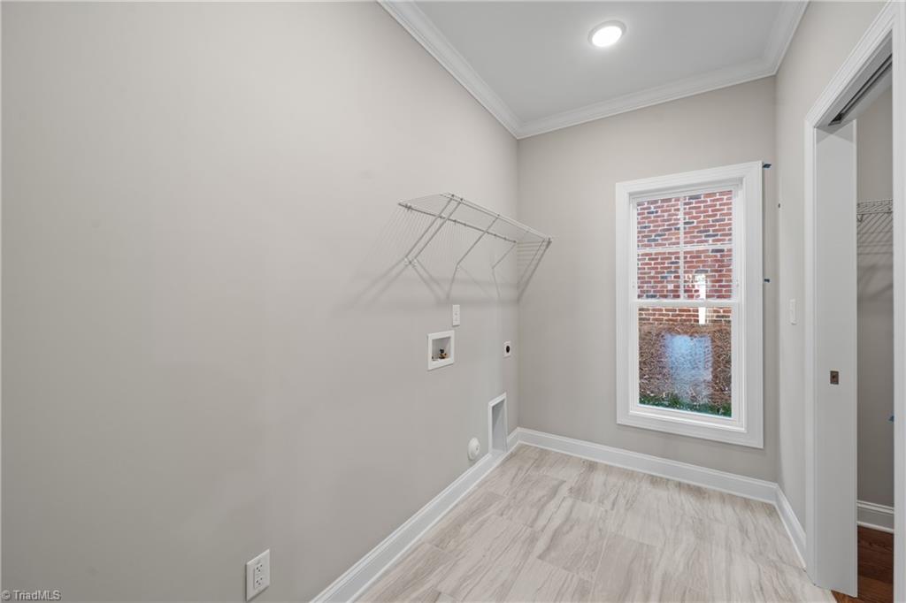 Winston-Salem, North Carolina 27106, United States, 3 Bedrooms Bedrooms, ,3 BathroomsBathrooms,Residential,Active,173494