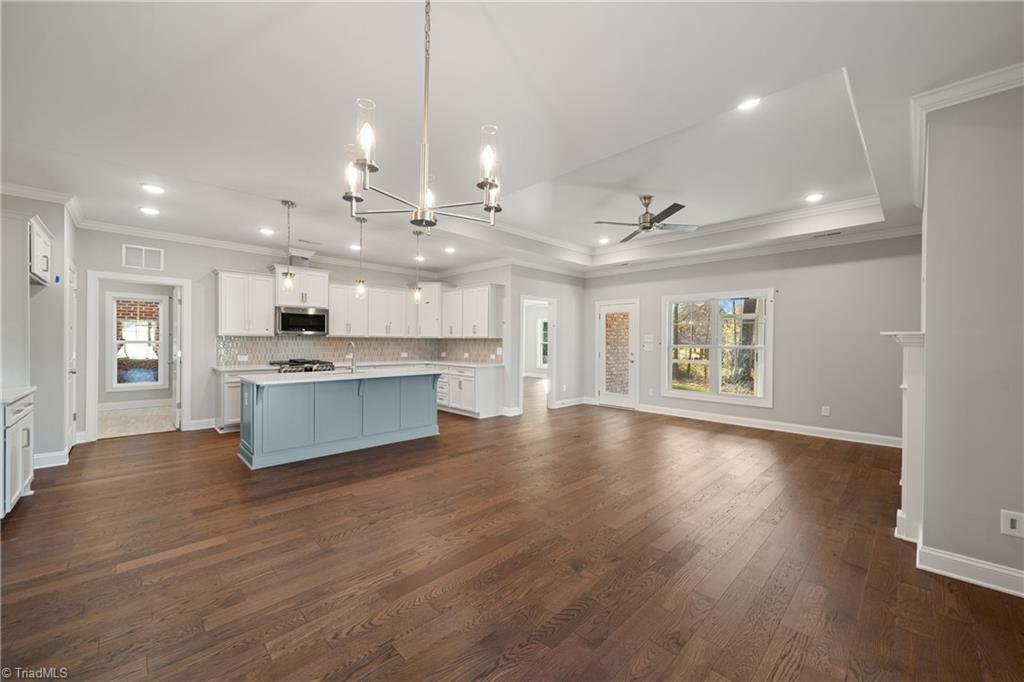 Winston-Salem, North Carolina 27106, United States, 3 Bedrooms Bedrooms, ,3 BathroomsBathrooms,Residential,Active,173494