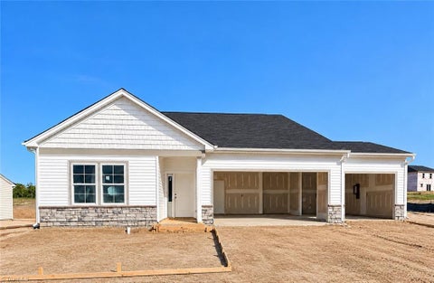 Homes For Sale - 5833 Latigo Court<br/> Clemmons, NC 27012