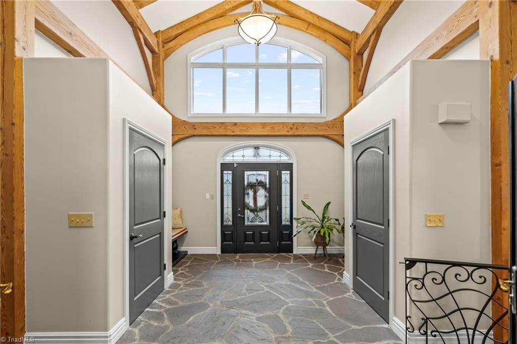 8905 Milestone Point