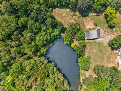Homes For Sale - 8546 Hudson-james Road<br/> Guilford County, Summerfield, NC 27358