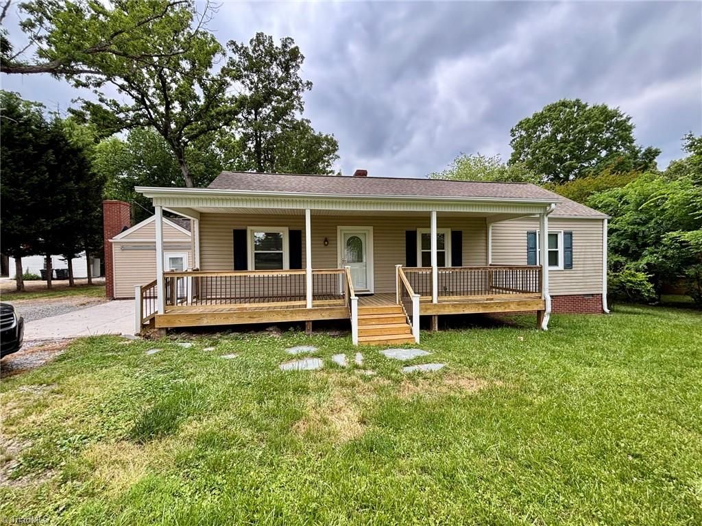 Photo of 3506 Groometown Road, Greensboro, NC 27407 (MLS # 1222315)