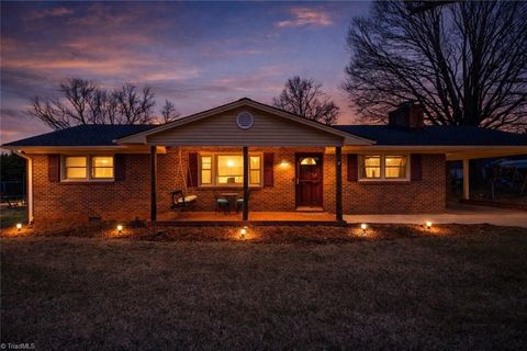 275 Cliffwood Drive Kernersville NC 27284