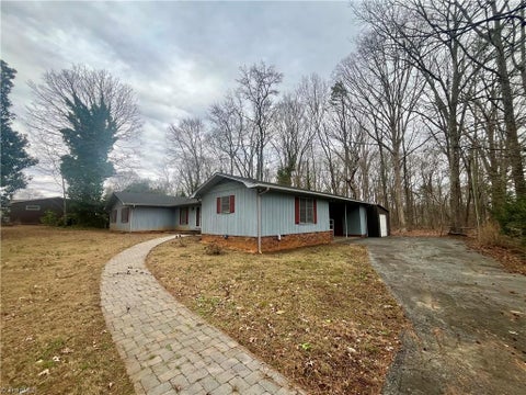 Homes For Sale - 278 Forest Park Drive<br/> Davidson County, Denton, NC 27239