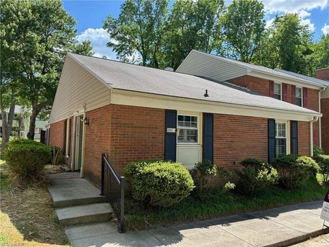 Townhouse in Winston Salem NC 3993 A Valley Court.jpg