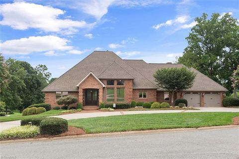 A home in Bermuda Run