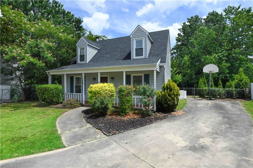 Photo of 2208 Franklin Court, Burlington, NC 27215 (MLS # 1225278)